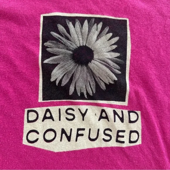 MOTHER Bright Pink Tee with Daisy and Confused Graphic - Picture 4 of 8
